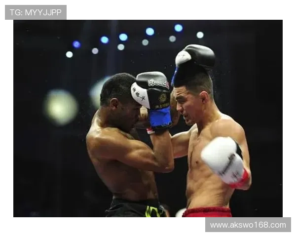 UFC157：玫瑰与子弹的碰撞，历史性一战如何定义女子格斗新纪元